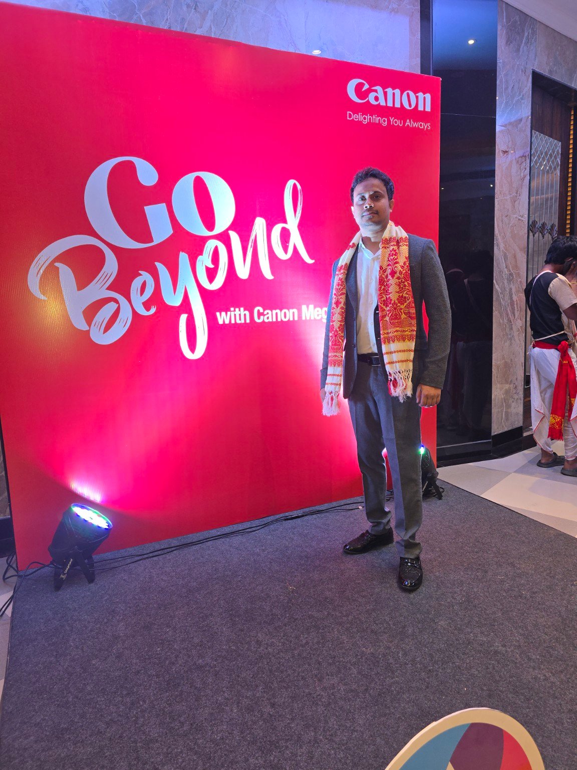 Computer Plaza representative at a Canon event